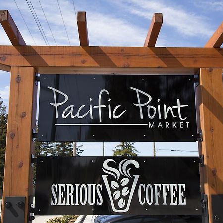 Pacific Point Market And Suites Powell River Dış mekan fotoğraf