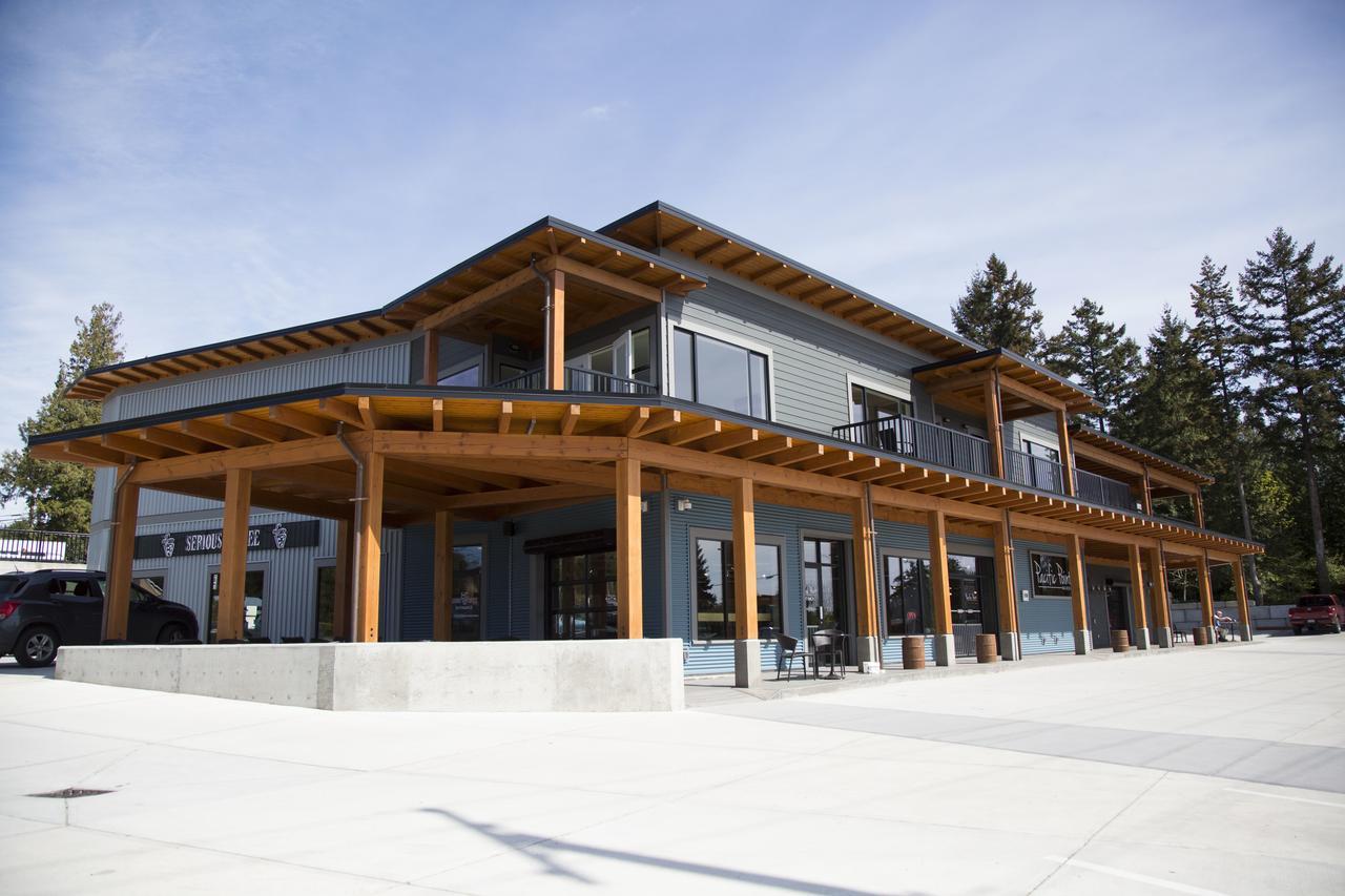 Pacific Point Market And Suites Powell River Dış mekan fotoğraf