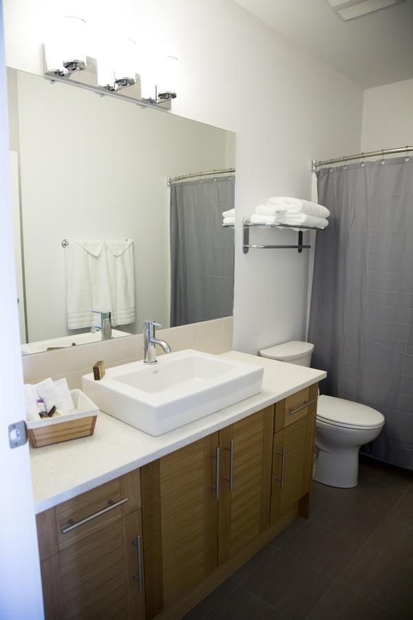 Pacific Point Market And Suites Powell River Dış mekan fotoğraf