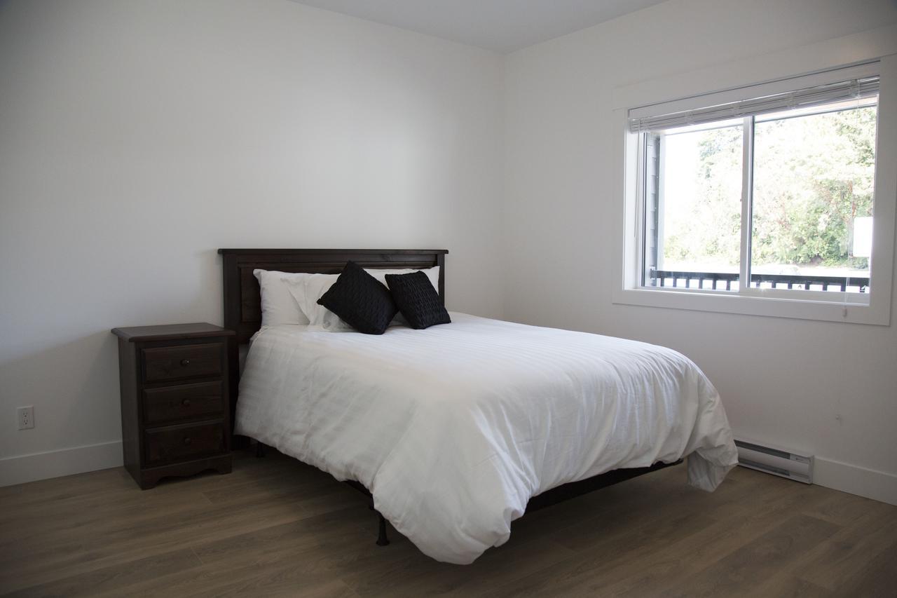 Pacific Point Market And Suites Powell River Dış mekan fotoğraf