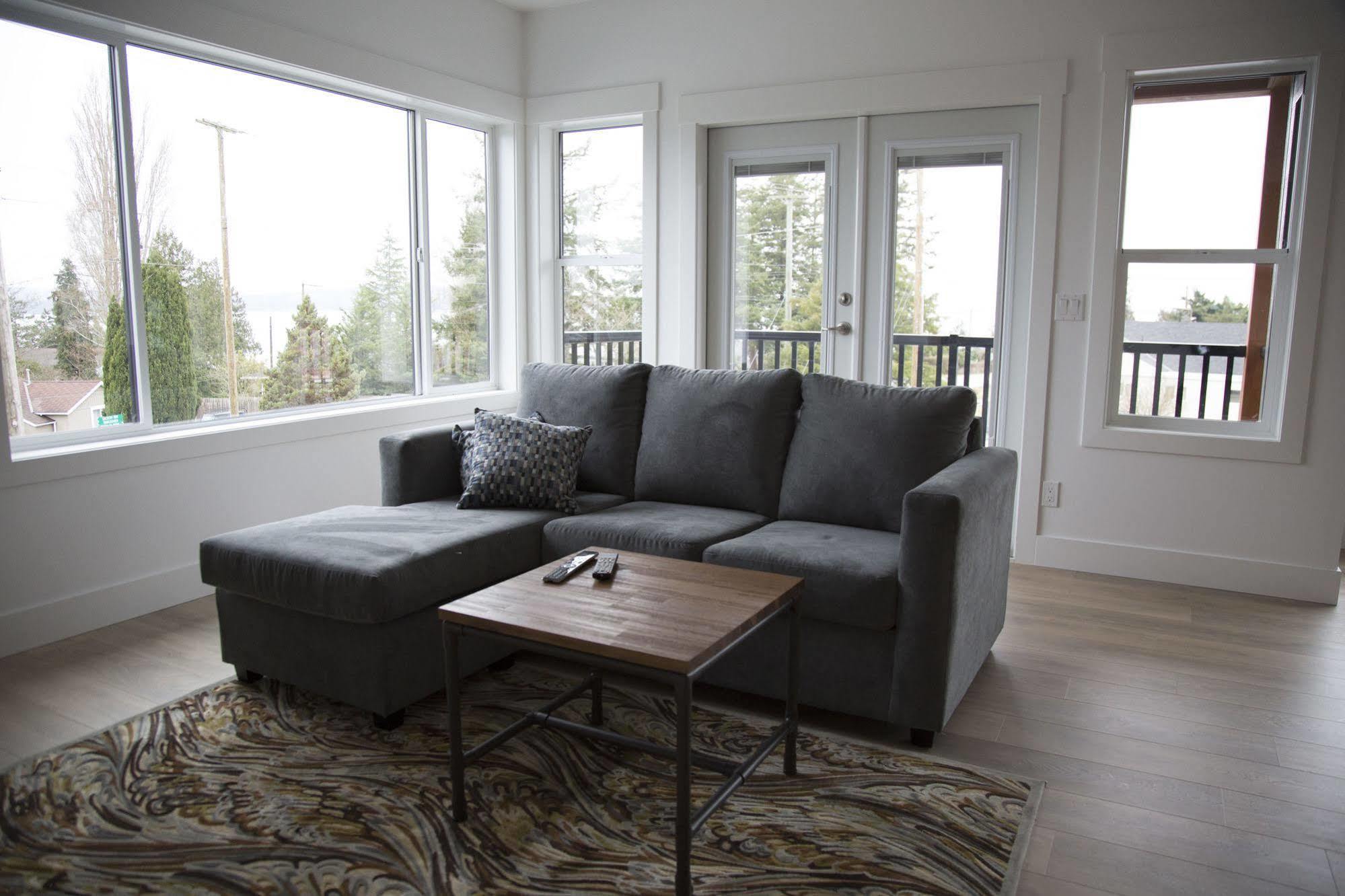 Pacific Point Market And Suites Powell River Dış mekan fotoğraf