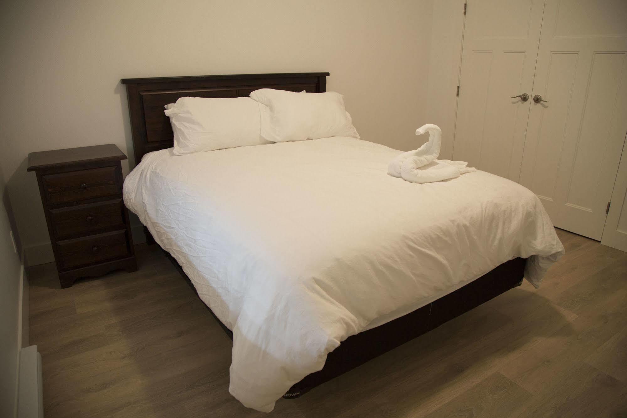 Pacific Point Market And Suites Powell River Dış mekan fotoğraf